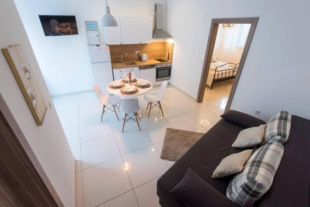 Apartman M&S 1 Kali, Otok Ugljan Apartman Kültér fotó