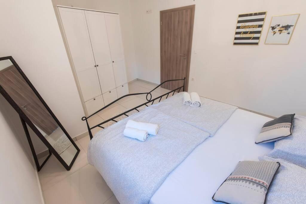 Apartman M&S 1 Kali, Otok Ugljan Apartman Kültér fotó